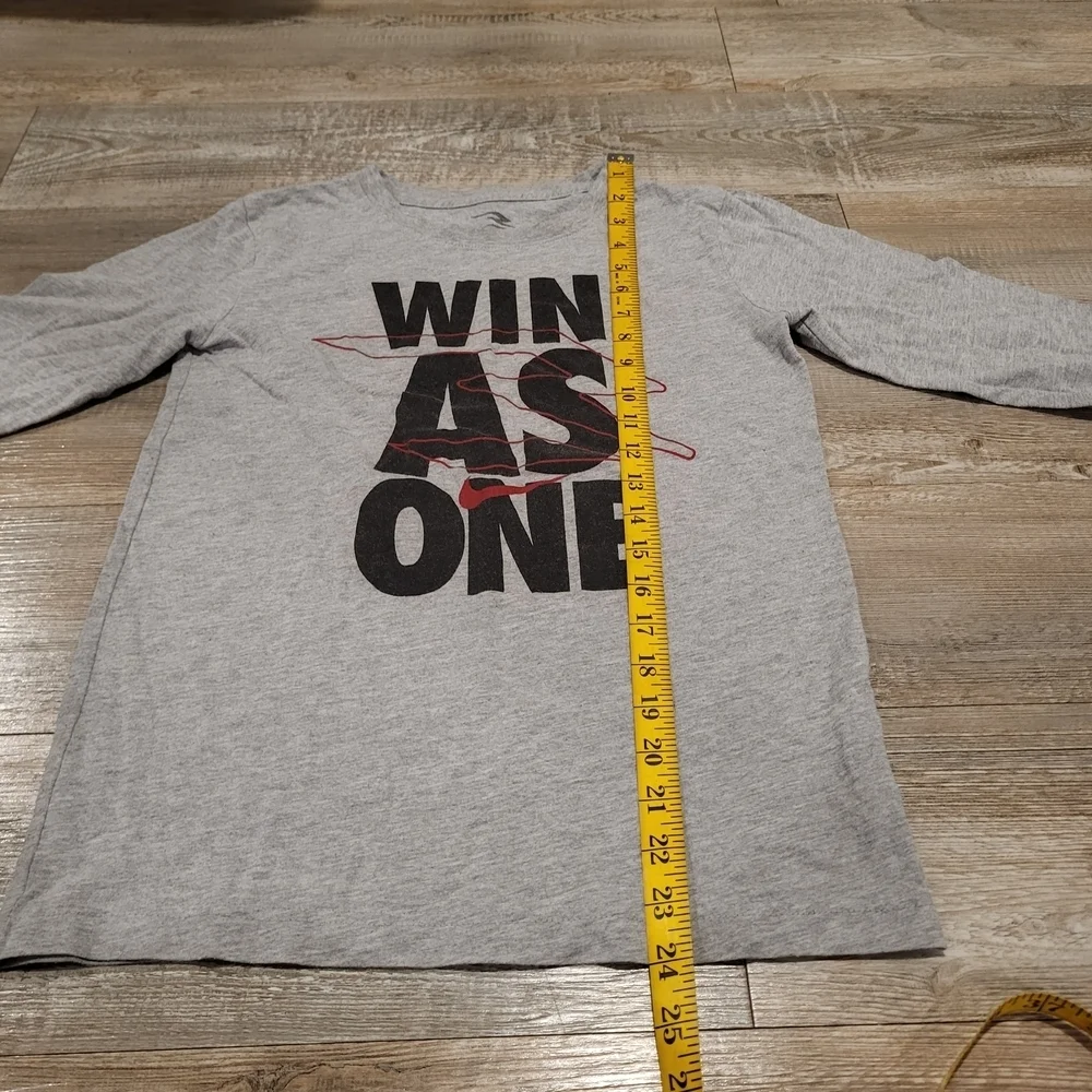 Nike Dri Fit Youth Boys Graphic Long Sleeve Tee Shirt Win As One Size Large